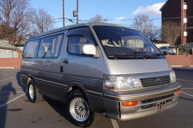 1993 Toyota HiAce | CPP Processing CO Ltd | Best Cars in Europe