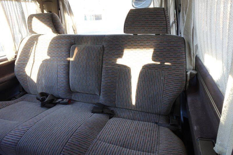 1993 Toyota HiAce | CPP Processing CO Ltd | Best Cars in Europe