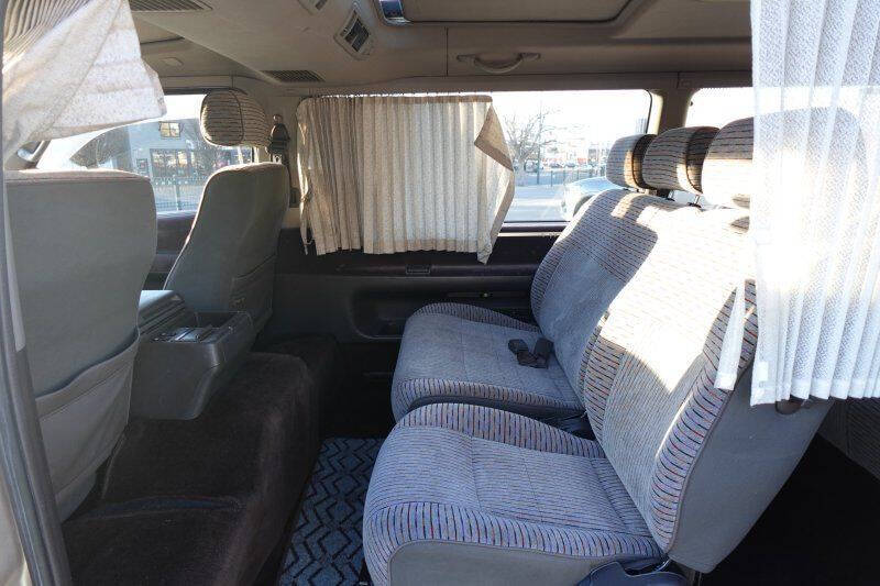 1993 Toyota HiAce | CPP Processing CO Ltd | Best Cars in Europe