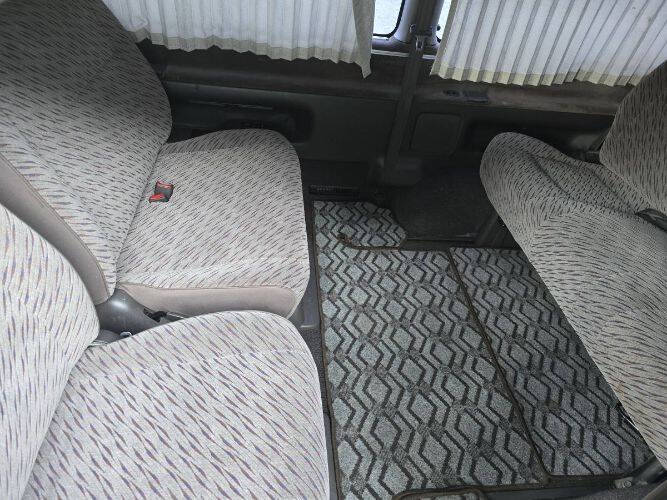 1995 Toyota HiAce | CPP Processing CO Ltd | Best Cars in Europe