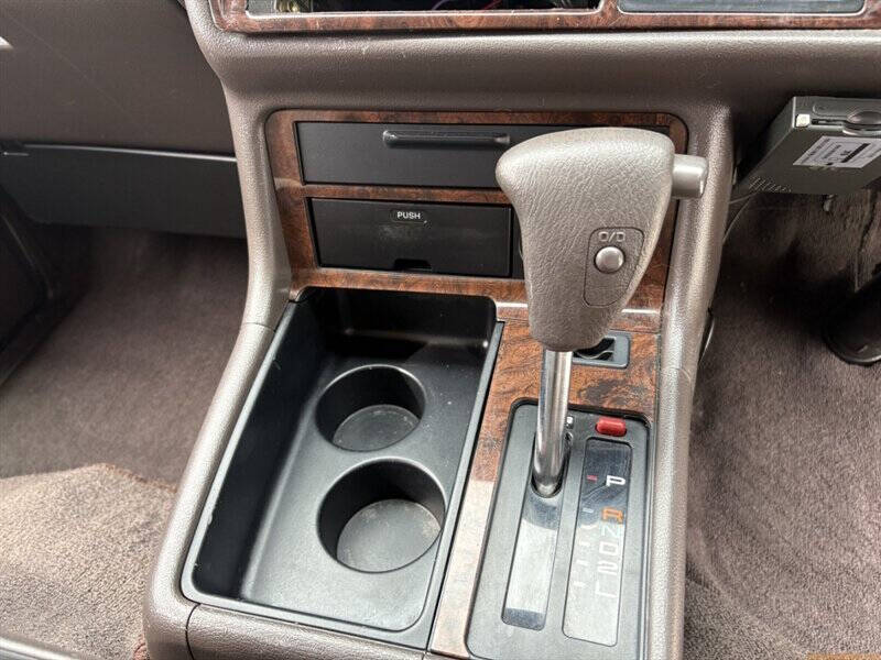 1997 Toyota HiAce | CPP Processing CO Ltd | Best Cars in Europe