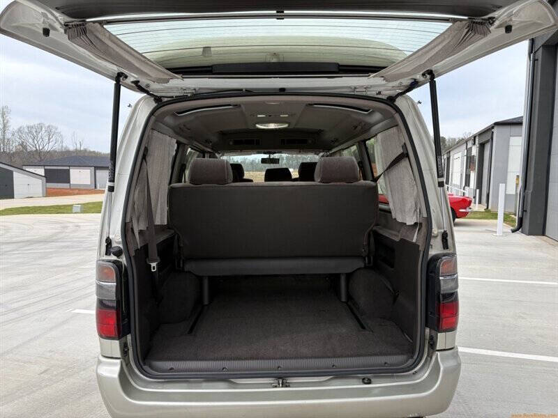 1997 Toyota HiAce | CPP Processing CO Ltd | Best Cars in Europe