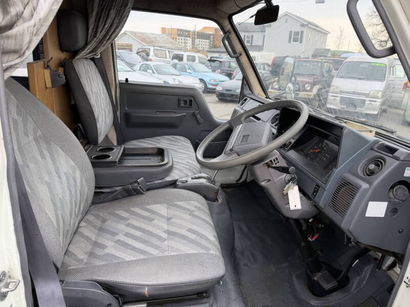 1998 Toyota HiAce | CPP Processing CO Ltd | Best Cars in Europe